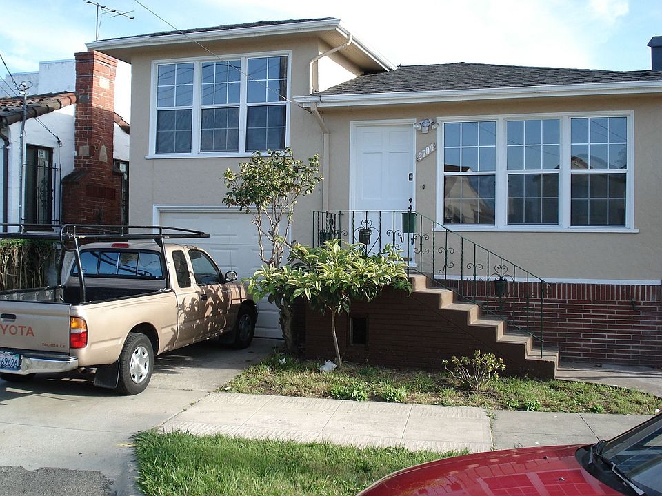 1st image of 2700 Grant Ave
