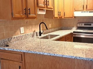 616 Boston Post Rd E APT 17, Marlborough, MA 01752