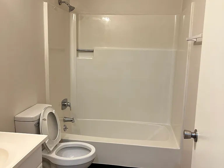 512 Shenandoah Dr — Photo 5