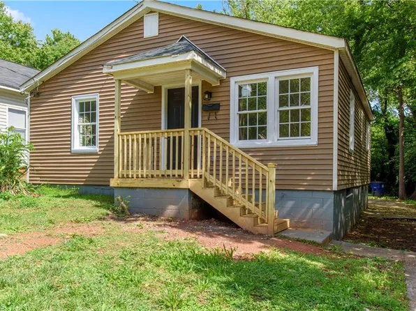 1639 NE Ashley School Cir, Winston Salem, NC 27105