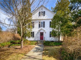 131 Boggs Hill Rd, Newtown, CT 06470