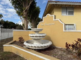 15635 SW 74th Circle Dr APT 5, Miami, FL 33193
