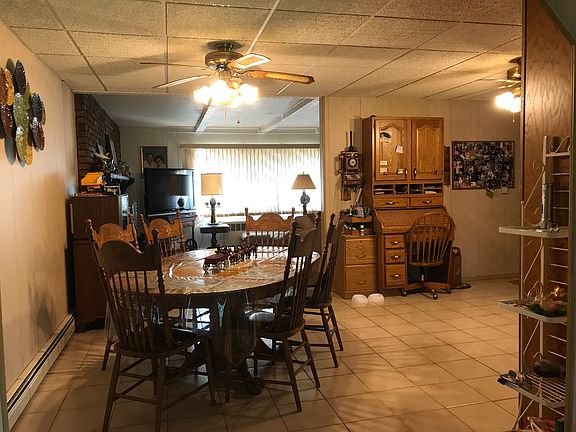 3rd image of 6 Oxford Ave