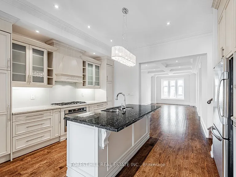 415 Deloraine Ave — Photo 21