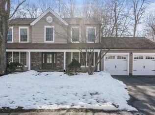 5 James Ct, Fair Haven, NJ 07704