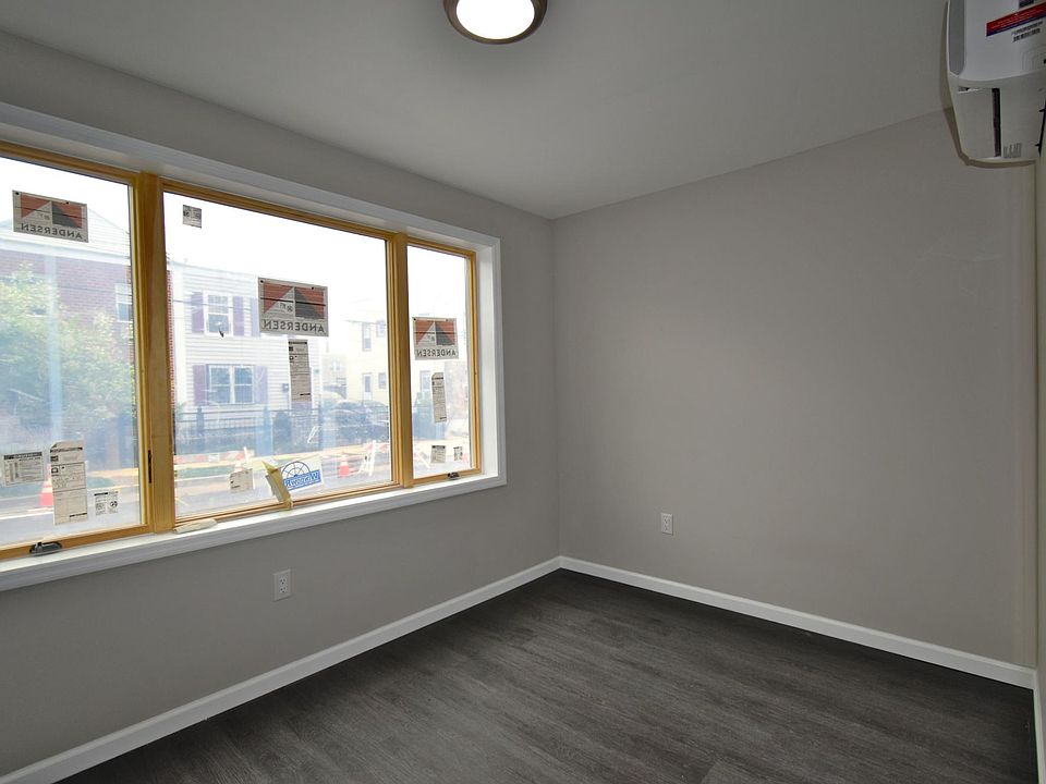 1st image of 10846 153rd St #1