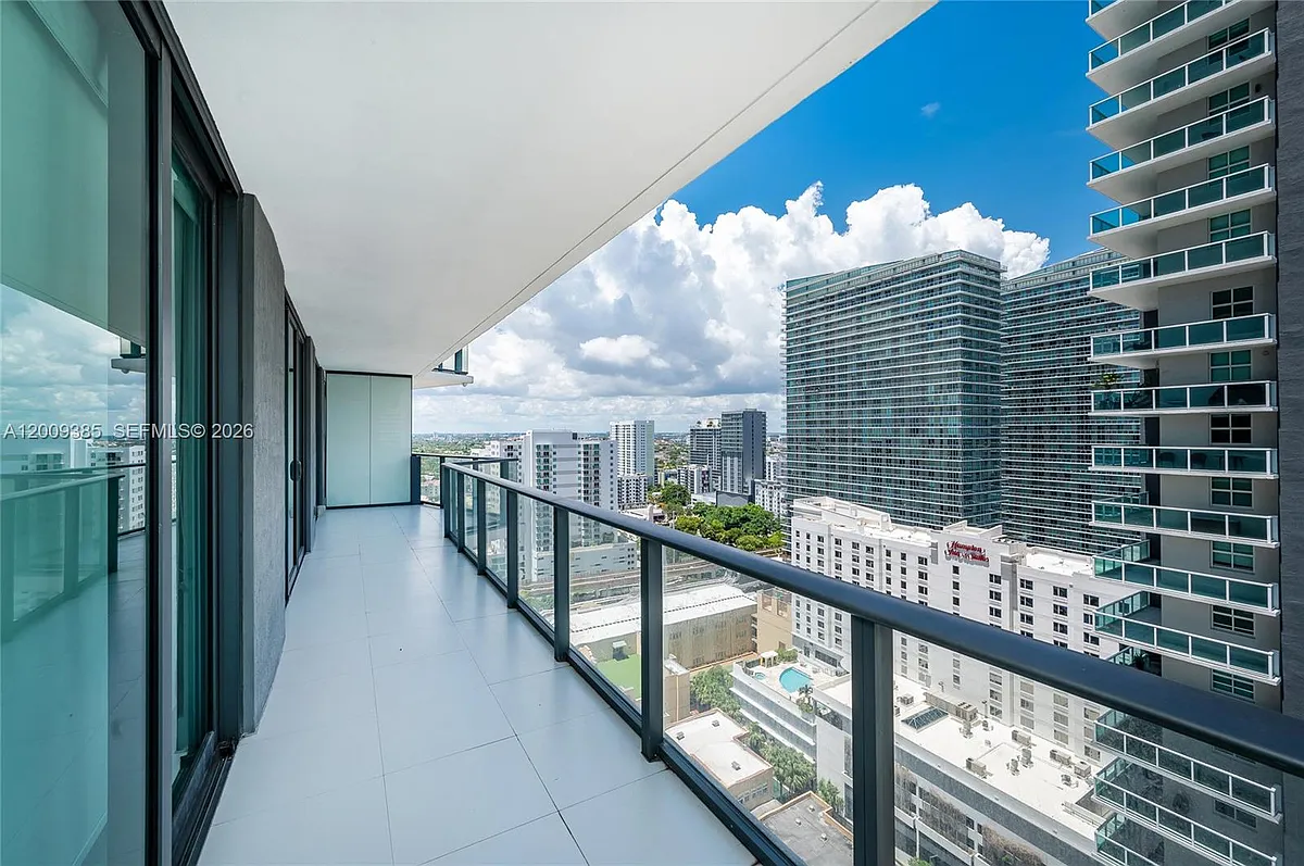 Building Photo - 1300 S Miami Ave #2011