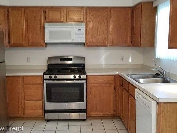 4th image of 185 Coolidge Rd