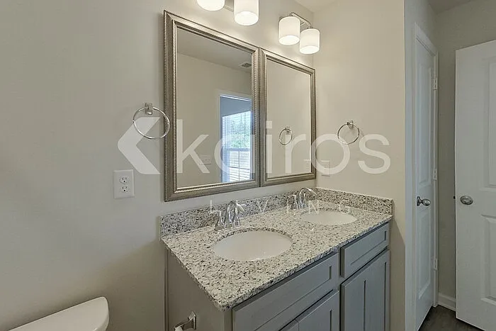 2407 Banyon Cir — Photo 12