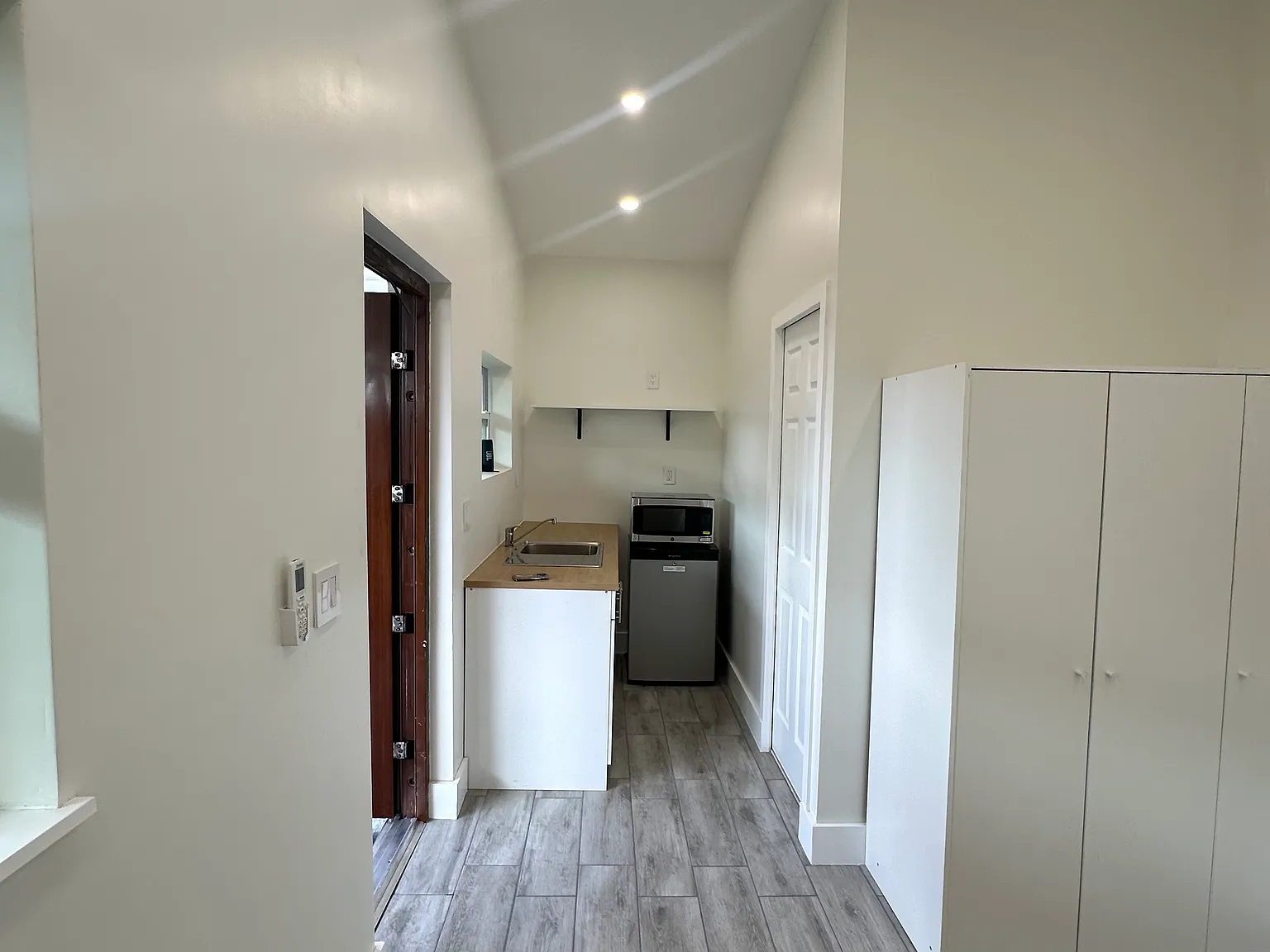 7050 Tyler St — Photo 4