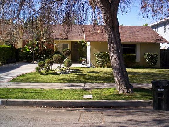2nd image of 7713 Encino Ave