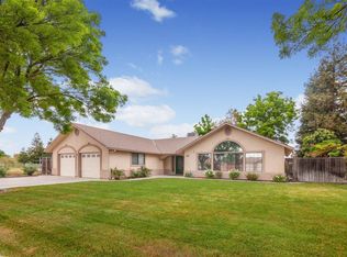 15632 W C St, Kerman, CA 93630