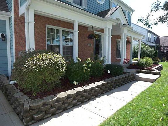 2nd image of 889 Thornwood Dr
