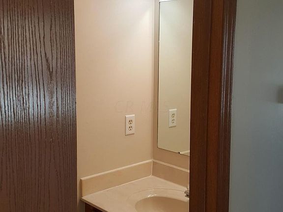 5th image of 2105 Earlsway Dr