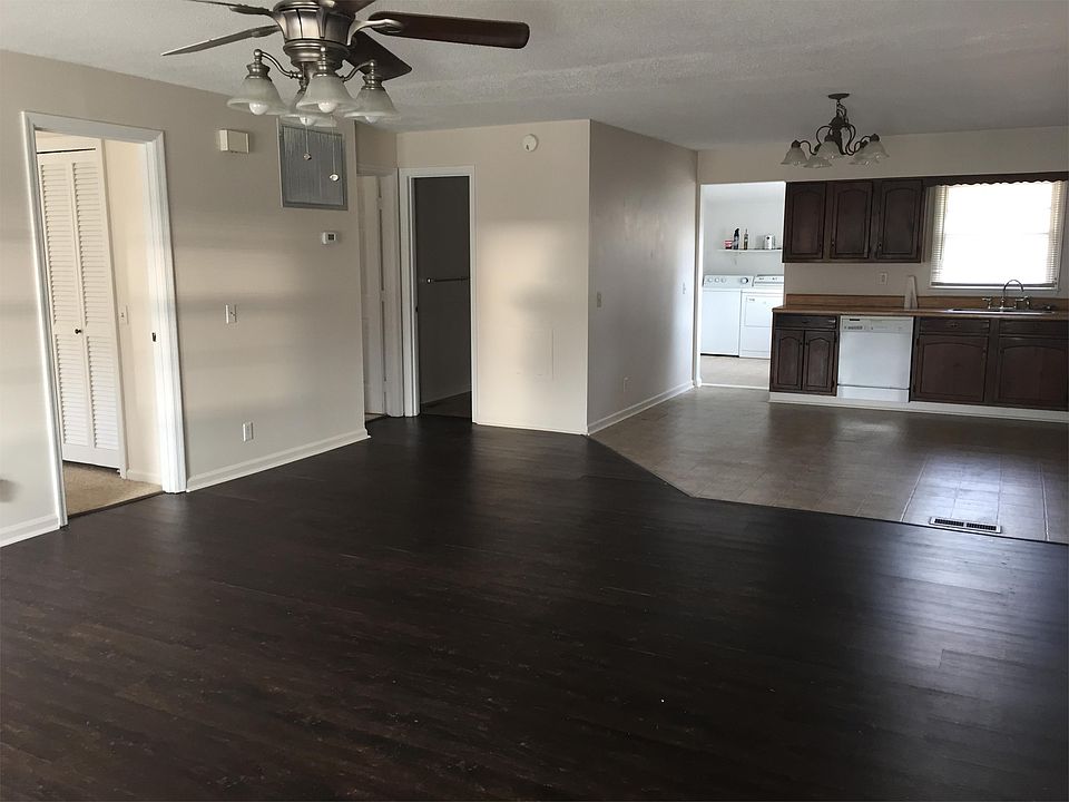 2nd image of 284 Forest Park Cir #B