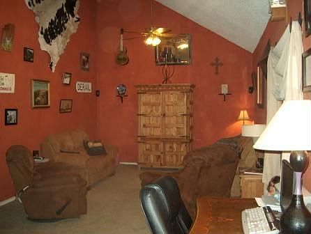 4th image of 9733 Forest Dr