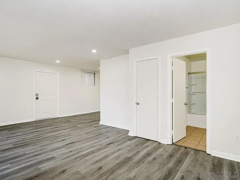 1350 N Escondido Blvd N #7 — Photo 9