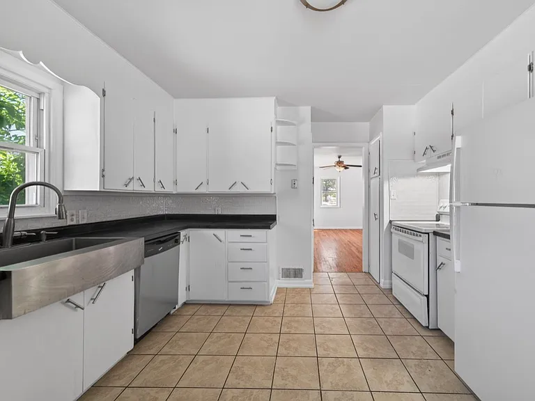 1004 Platte Ave — Photo 6