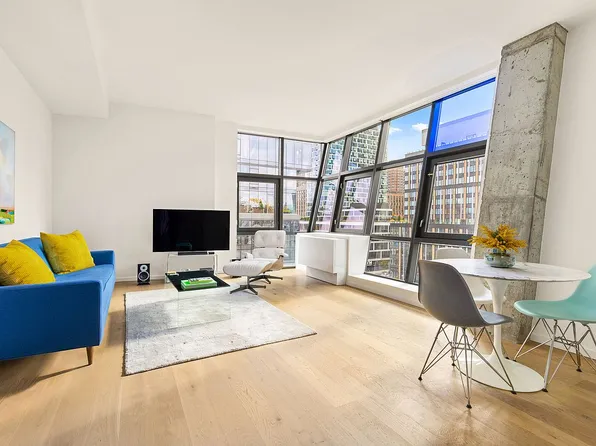 105 Norfolk St APT 8B, New York, NY 10002