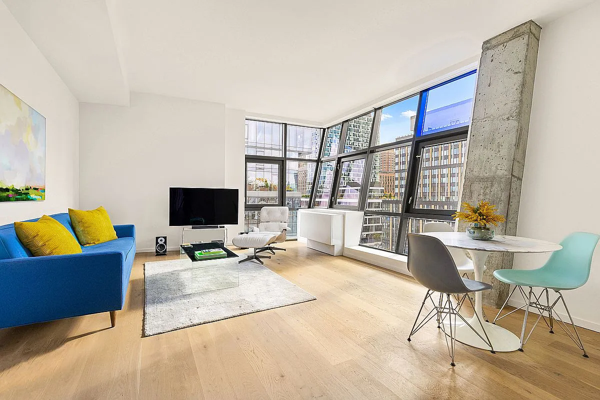 105 Norfolk St APT 8B photo 1