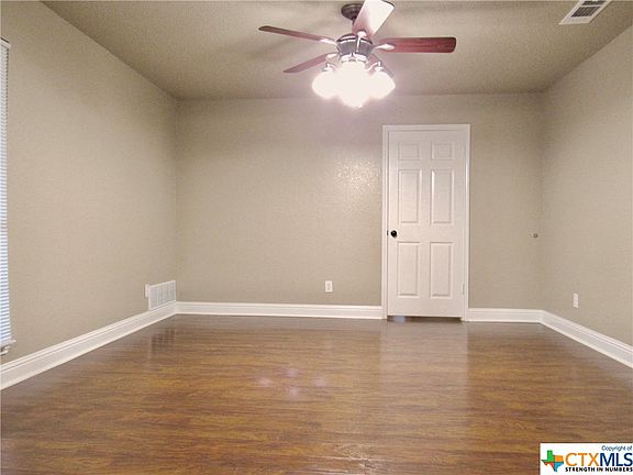 3rd image of 6606 Wagon Wheel Dr