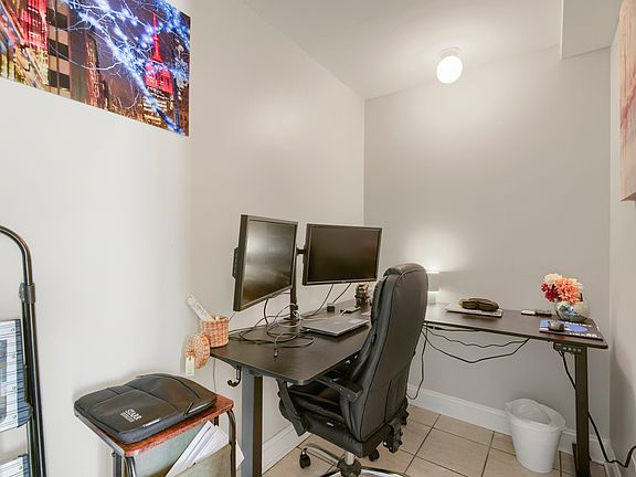 5th image of 7133 N Damen Ave #3D