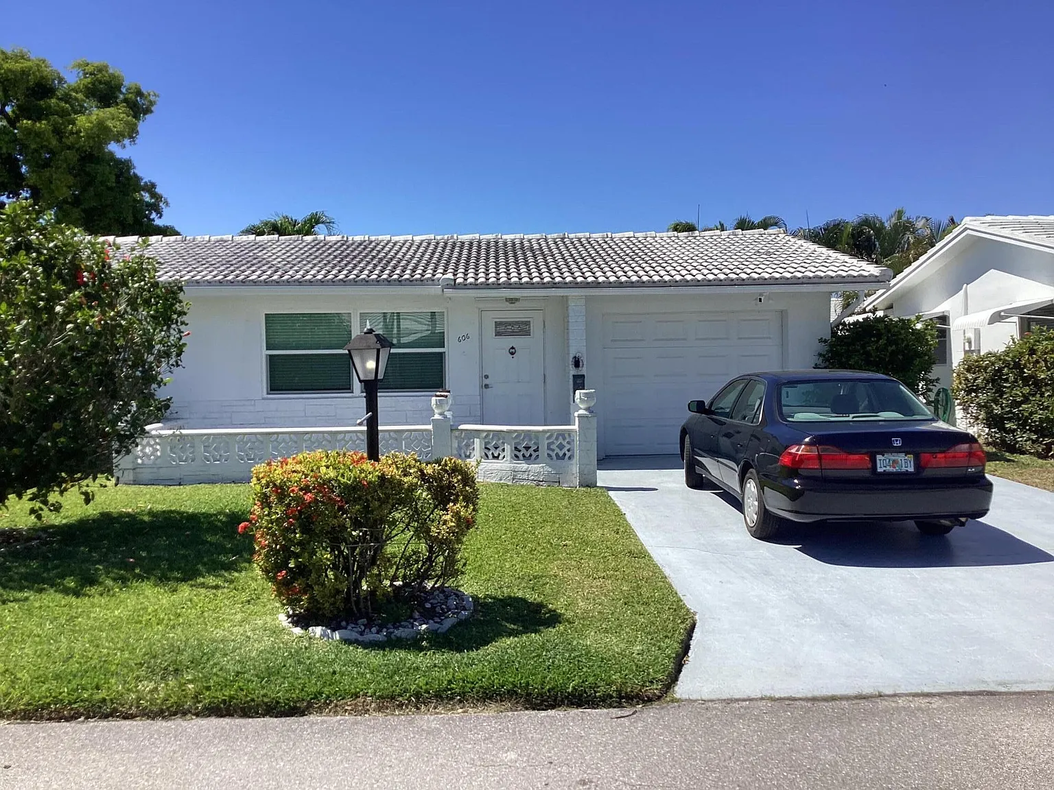 2 bed, 1.5 bath, 1080 sqft, $2,200 — Photo 3