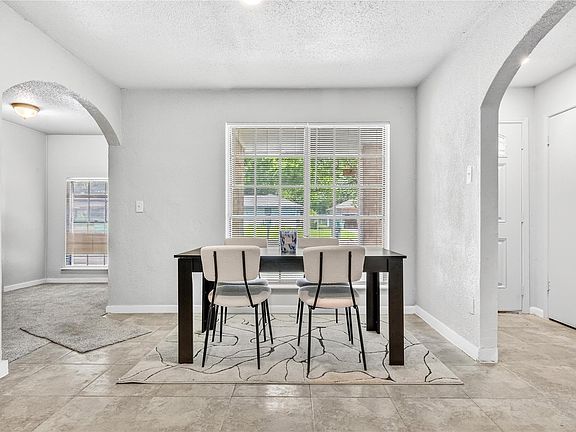5th image of 7026 Hedgewood St