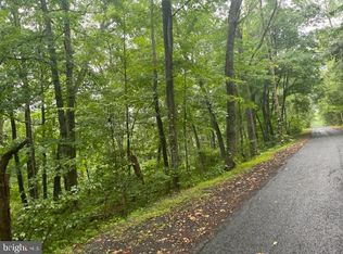 Mulberry Ln, Basye, VA 22810