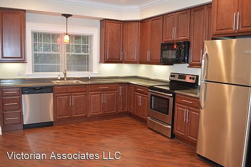 1st image of 128 Osborne St #507