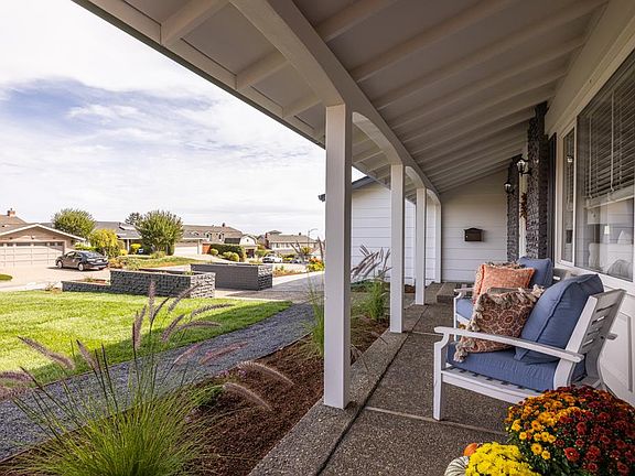 3rd image of 1709 Escalante Way