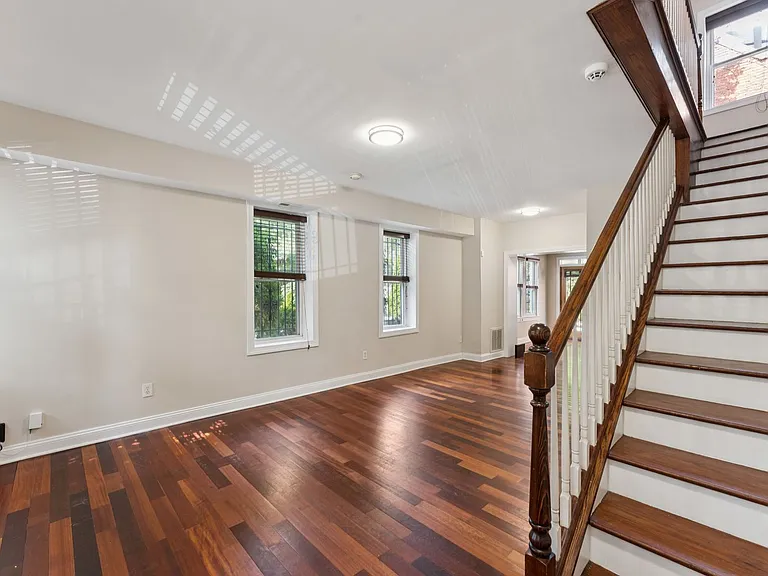 2911 Sherman Ave NW — Photo 4