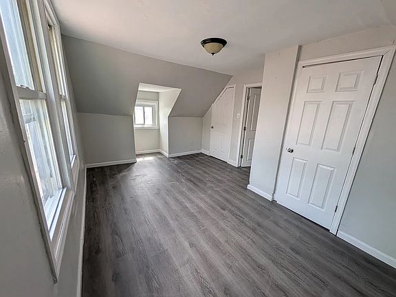 4th image of 295 S Clinton St #202