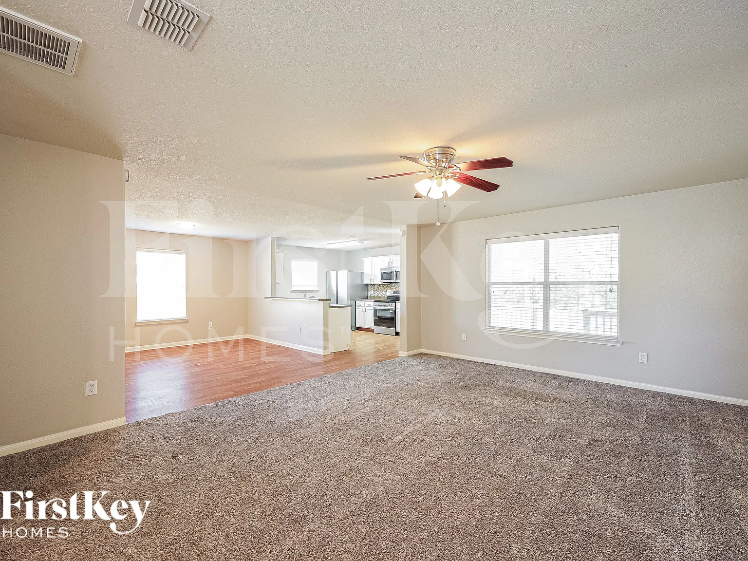 4 bed, 2.5 bath, 2124 sqft, $1,760 — Photo 3