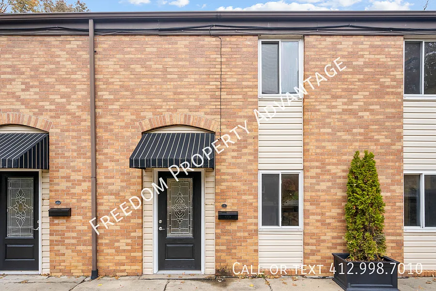 320 Bank St APT B photo 1