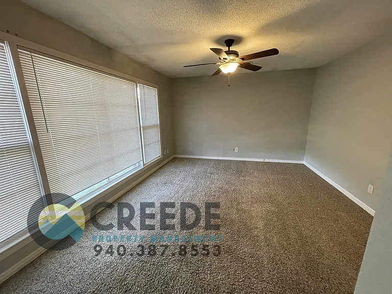 611 E University Dr — Photo 10