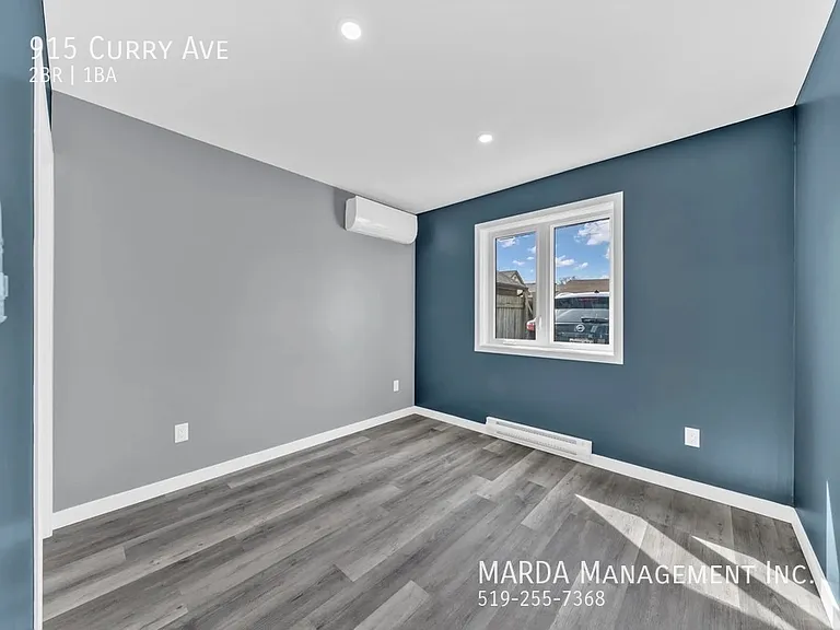 915 Curry Ave — Photo 10