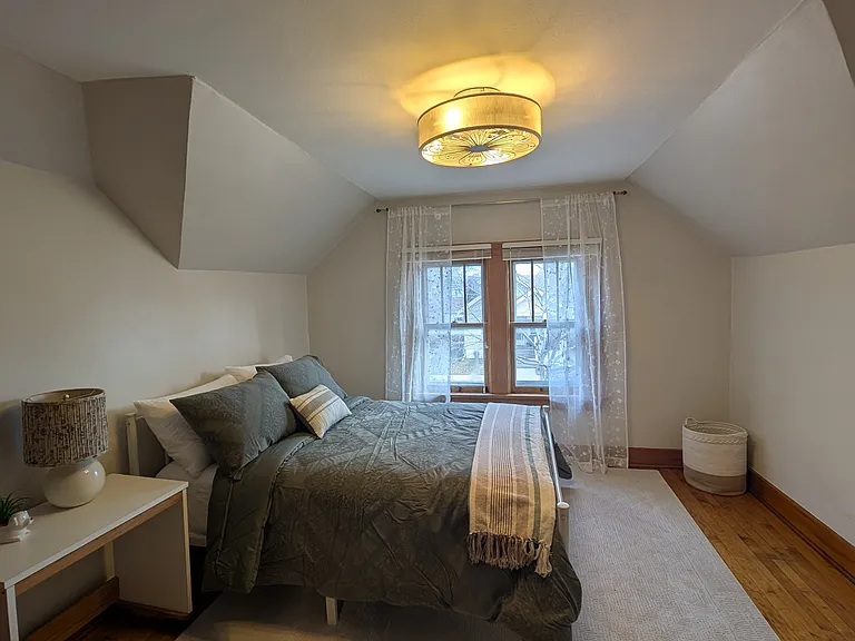 2408 Green St #1 — Photo 13