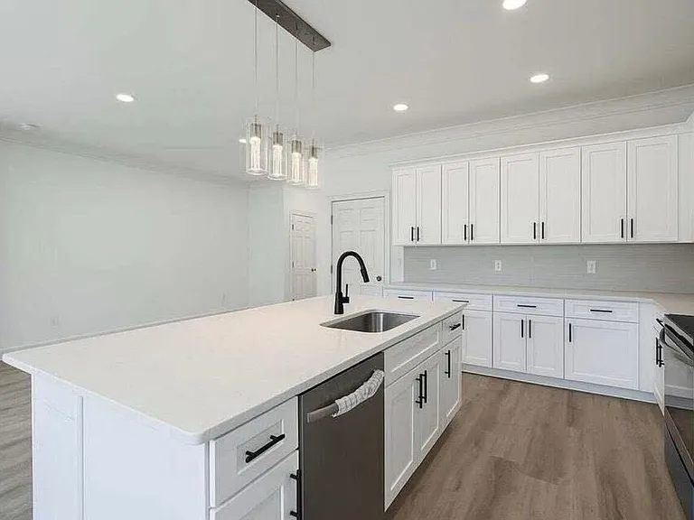 1904 Gumwood Blvd — Photo 4