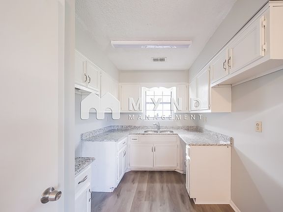 5th image of 7260 Northbrook Dr
