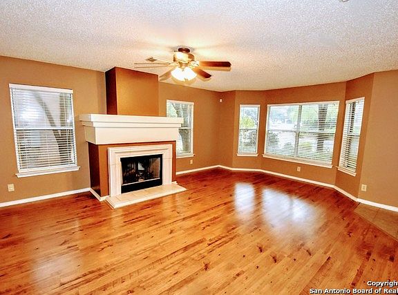 2nd image of 1523 Jasmine Dr