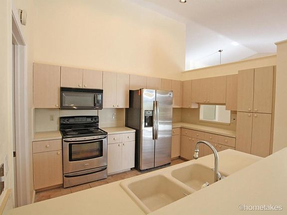 4th image of 1035 Siena Oaks Cir W
