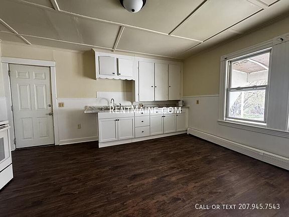 2nd image of 8 Bellevue St APT 2