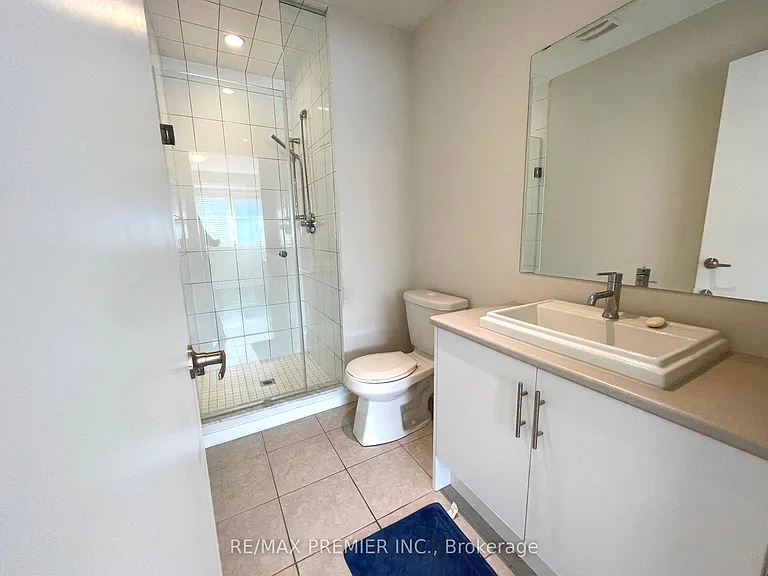 3922 Major Mackenzie Dr W — Photo 6