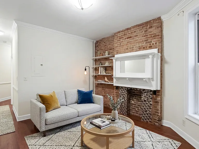 118 W 114th St #3E — Photo 4
