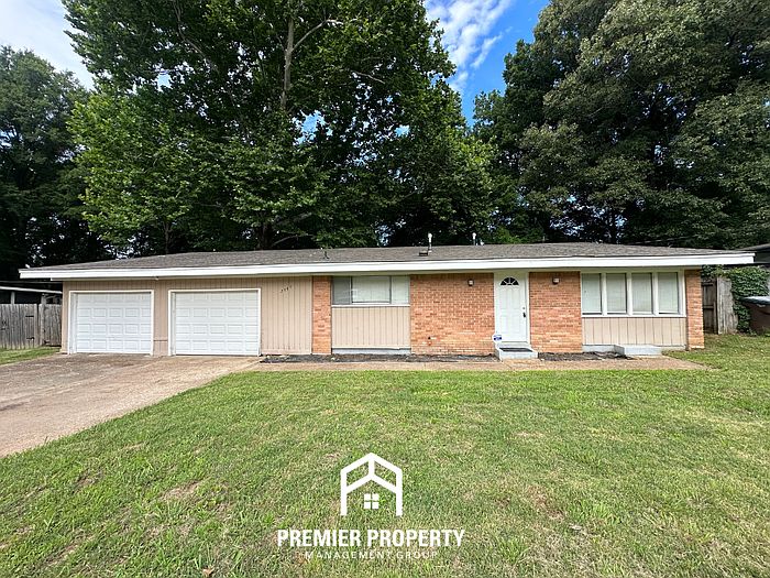 1st image of 2847 Elmore Park Rd