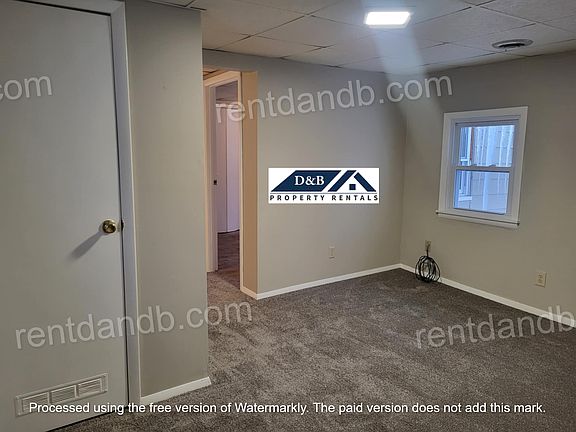 4th image of 23 Putnam St #C