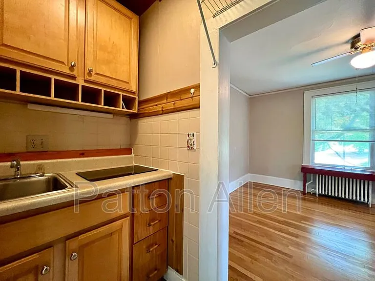 130 Edwin Pl #4 — Photo 11