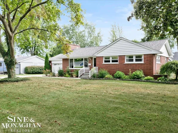 509 Benedict St, Saint Clair, MI 48079