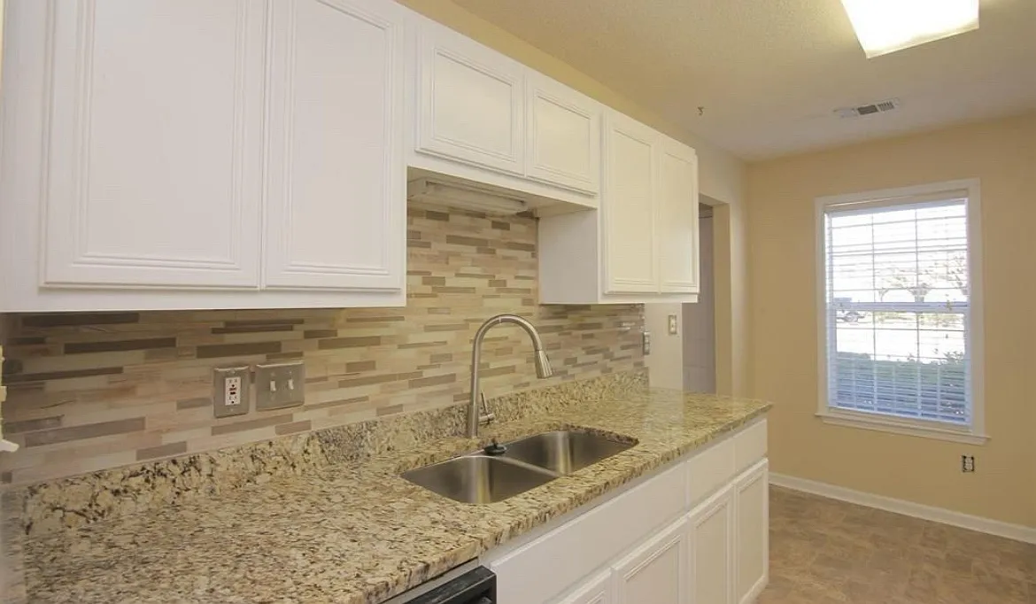 120 Hounds Ct S — Photo 3